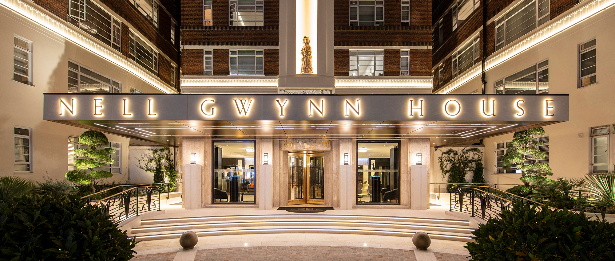 Interior Nell Gwynn banner