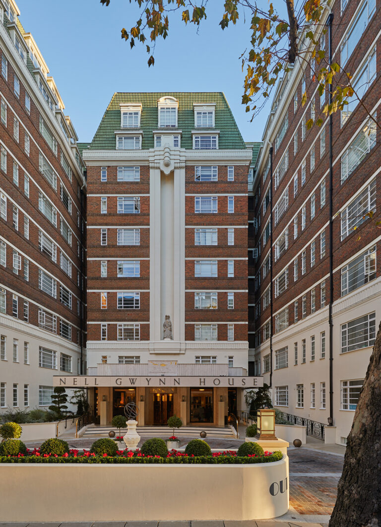 Interiors Nell Gwynn 16