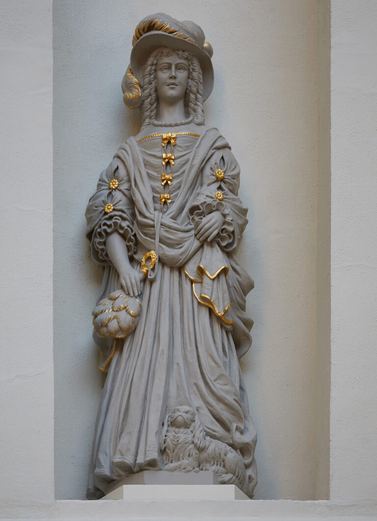 Interiors Nell Gwynn 2